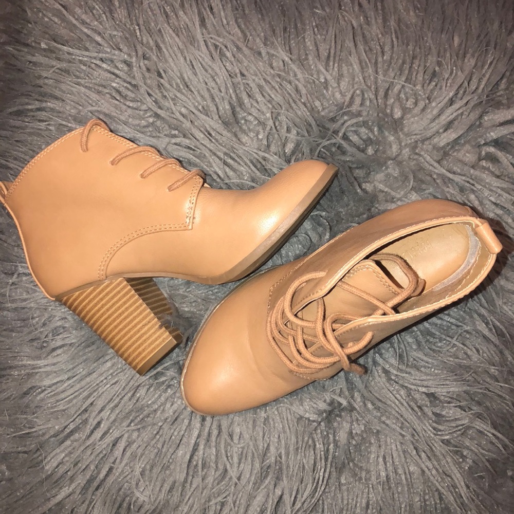 Lace up heel booties!!
